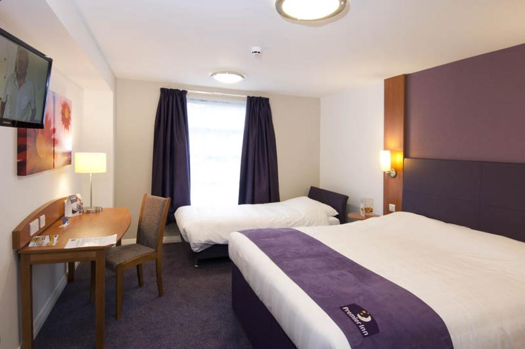 Premier Inn Manchester - แฮนด์ฟอร์ท ห้อง รูปภาพ