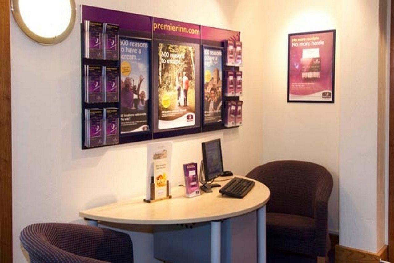 Premier Inn Manchester - แฮนด์ฟอร์ท ภายนอก รูปภาพ